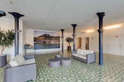 Apartamento T2 para Arrendamento em Santa Marinha e São Pedro da Afurada