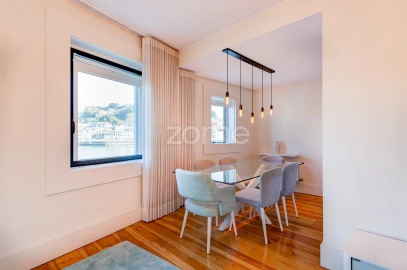 Apartamento T2 para Arrendamento em Santa Marinha e São Pedro da Afurada