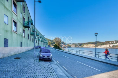 Apartamento T2 para Arrendamento em Santa Marinha e São Pedro da Afurada