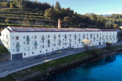 Apartamento T2 para Arrendamento em Santa Marinha e São Pedro da Afurada