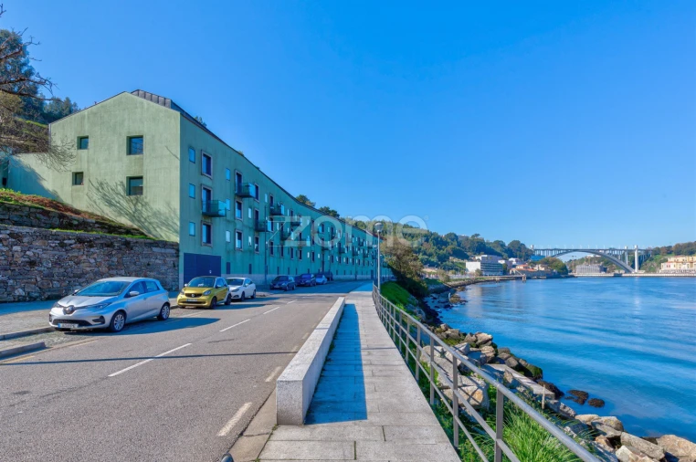 Apartamento T2 para Arrendamento em Santa Marinha e São Pedro da Afurada Foto 2
