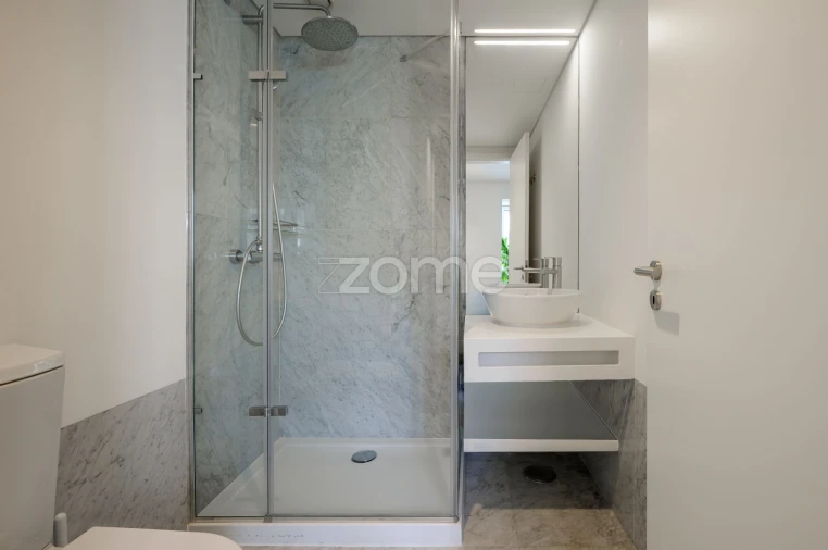 Apartamento T3 para Arrendamento em Santa Maria Maior Foto 14