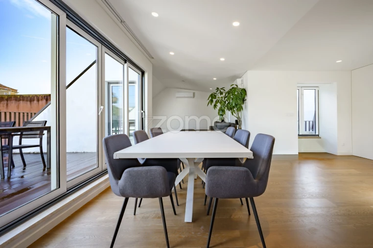 Apartamento T3 para Arrendamento em Santa Maria Maior Foto 2