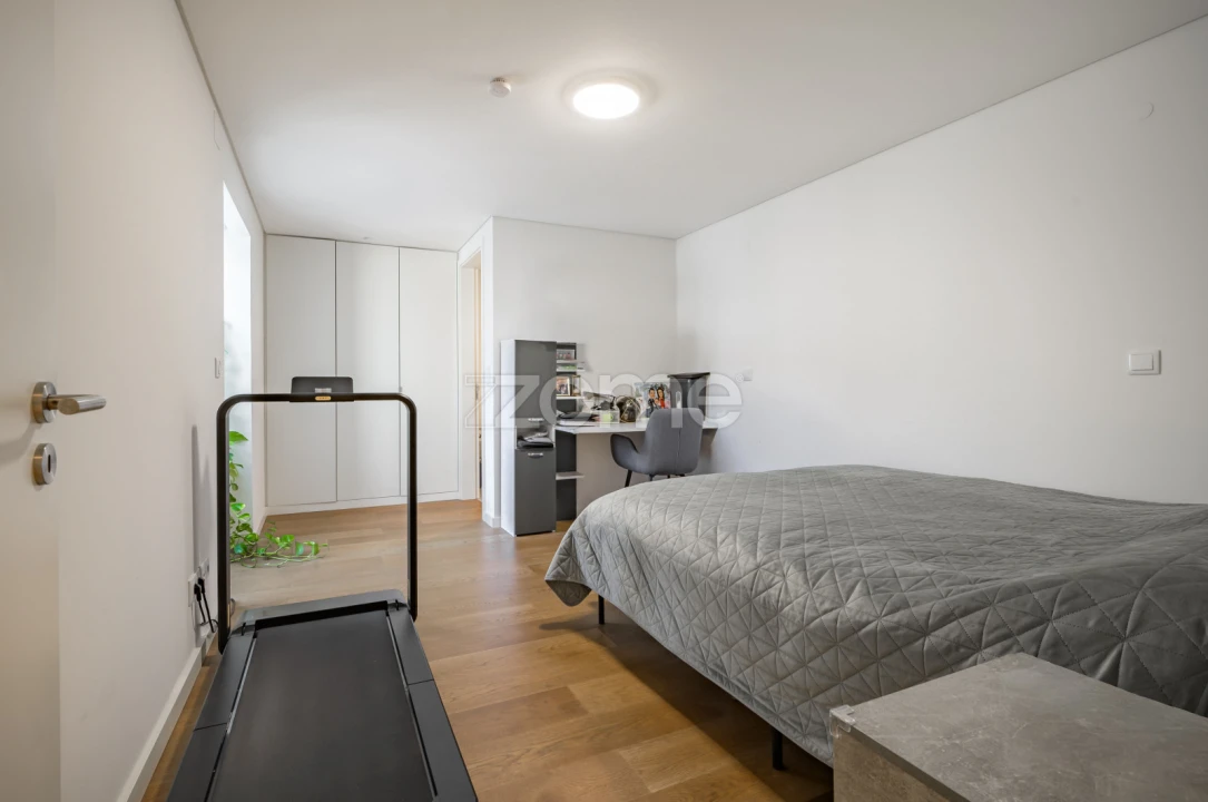 Apartamento T3 para Arrendamento em Santa Maria Maior Foto 12