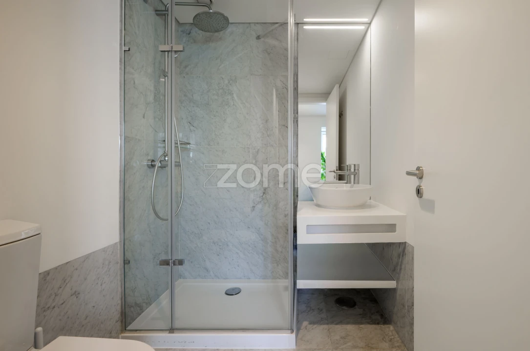 Apartamento T3 para Arrendamento em Santa Maria Maior Foto 14
