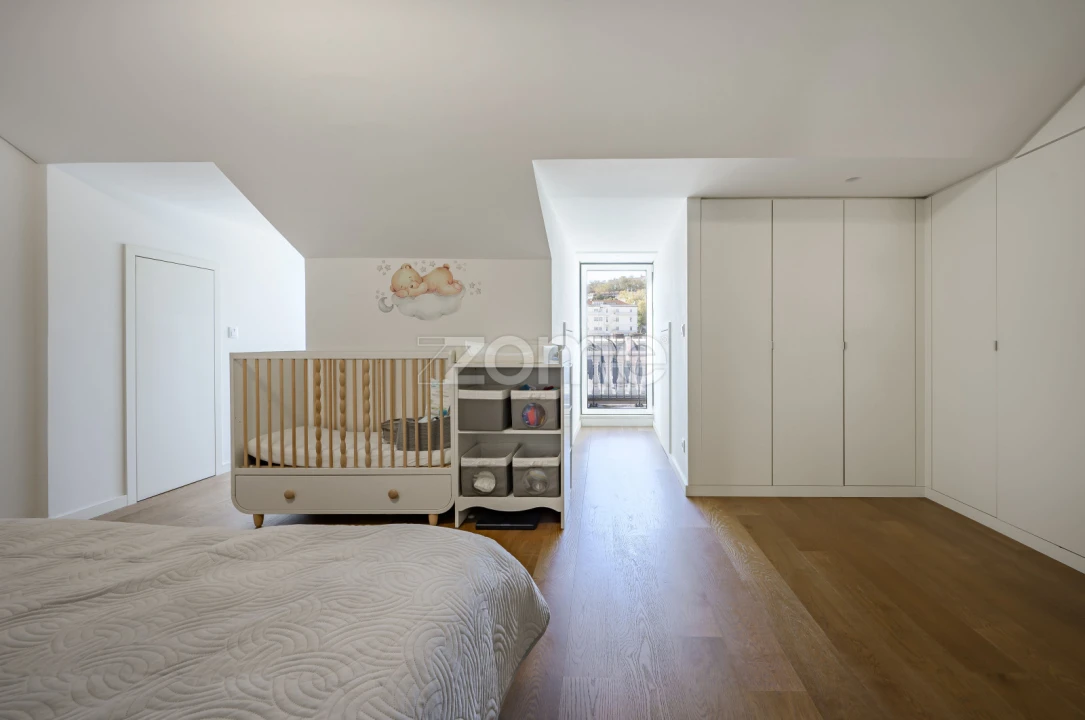 Apartamento T3 para Arrendamento em Santa Maria Maior Foto 18