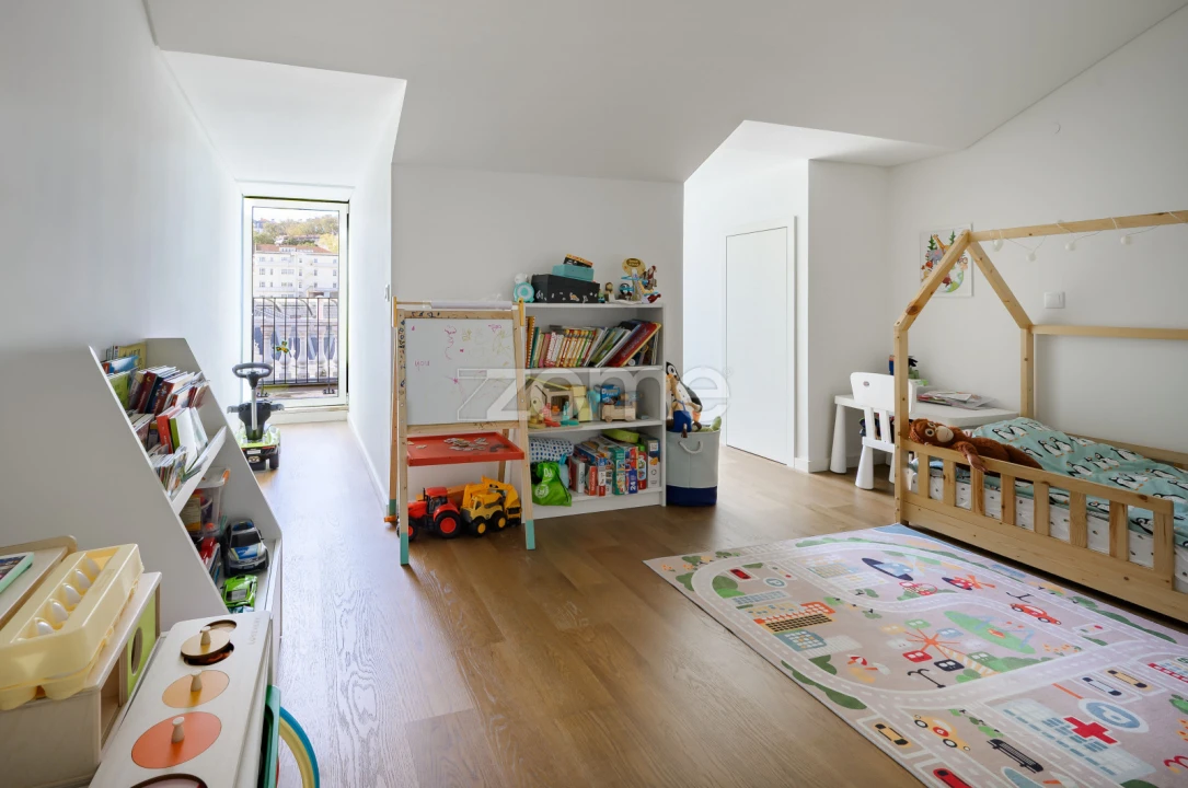 Apartamento T3 para Arrendamento em Santa Maria Maior Foto 23