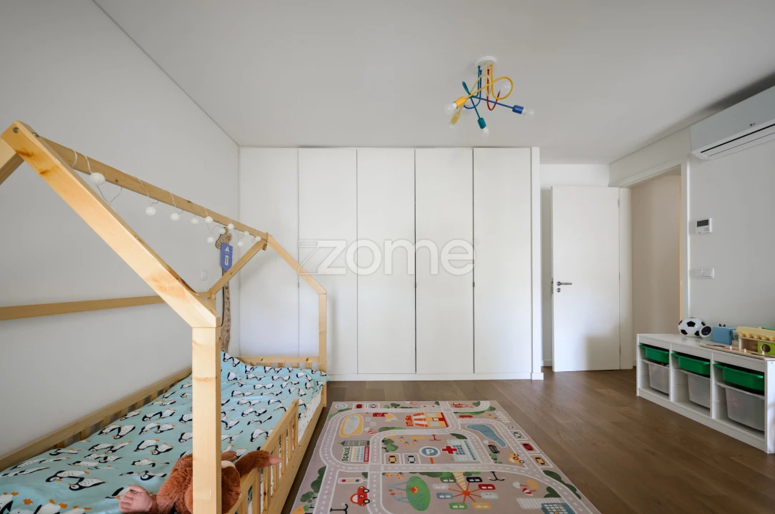 Apartamento T3 para Arrendamento em Santa Maria Maior Foto 24