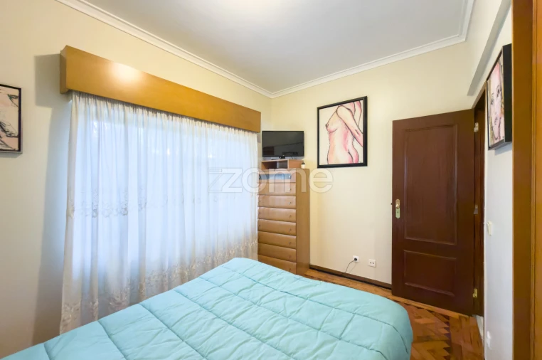 Apartamento T3 para Venda em Rio de Mouro Foto 5