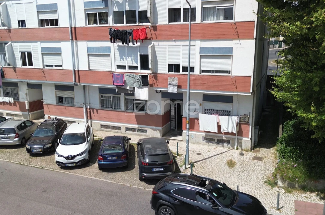 Apartamento T3 para Venda em Rio de Mouro Foto 18