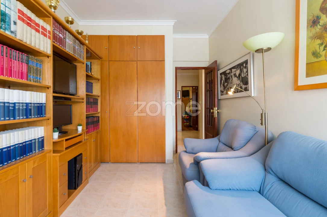 Apartamento T3 para Venda em Rio de Mouro Foto 13