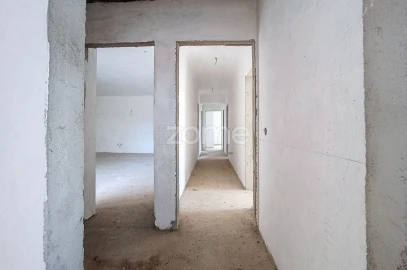 Terreno Comércio / Armazém para Venda em Fragosela