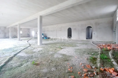 Terreno Comércio / Armazém para Venda em Fragosela