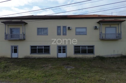 Terreno Comércio / Armazém para Venda em Fragosela