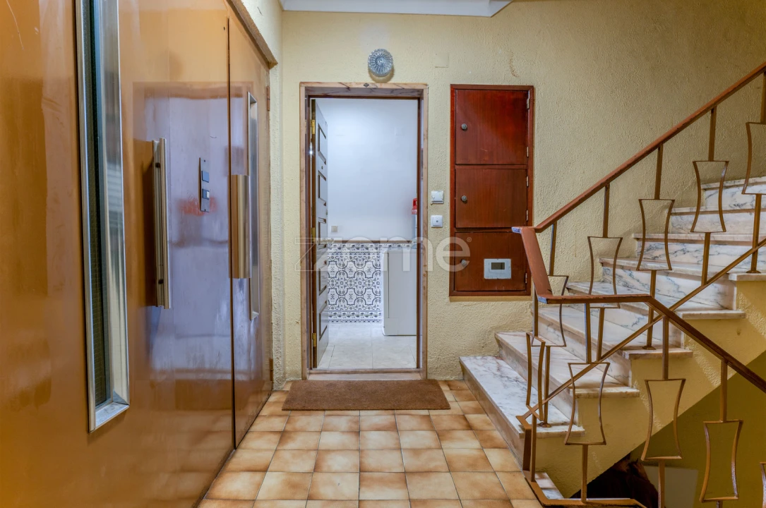 Apartamento T3 para Venda em Rio de Mouro Foto 6