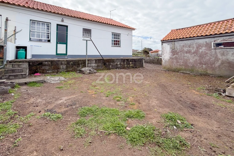 Moradia T2 para Venda em Madalena Foto 10