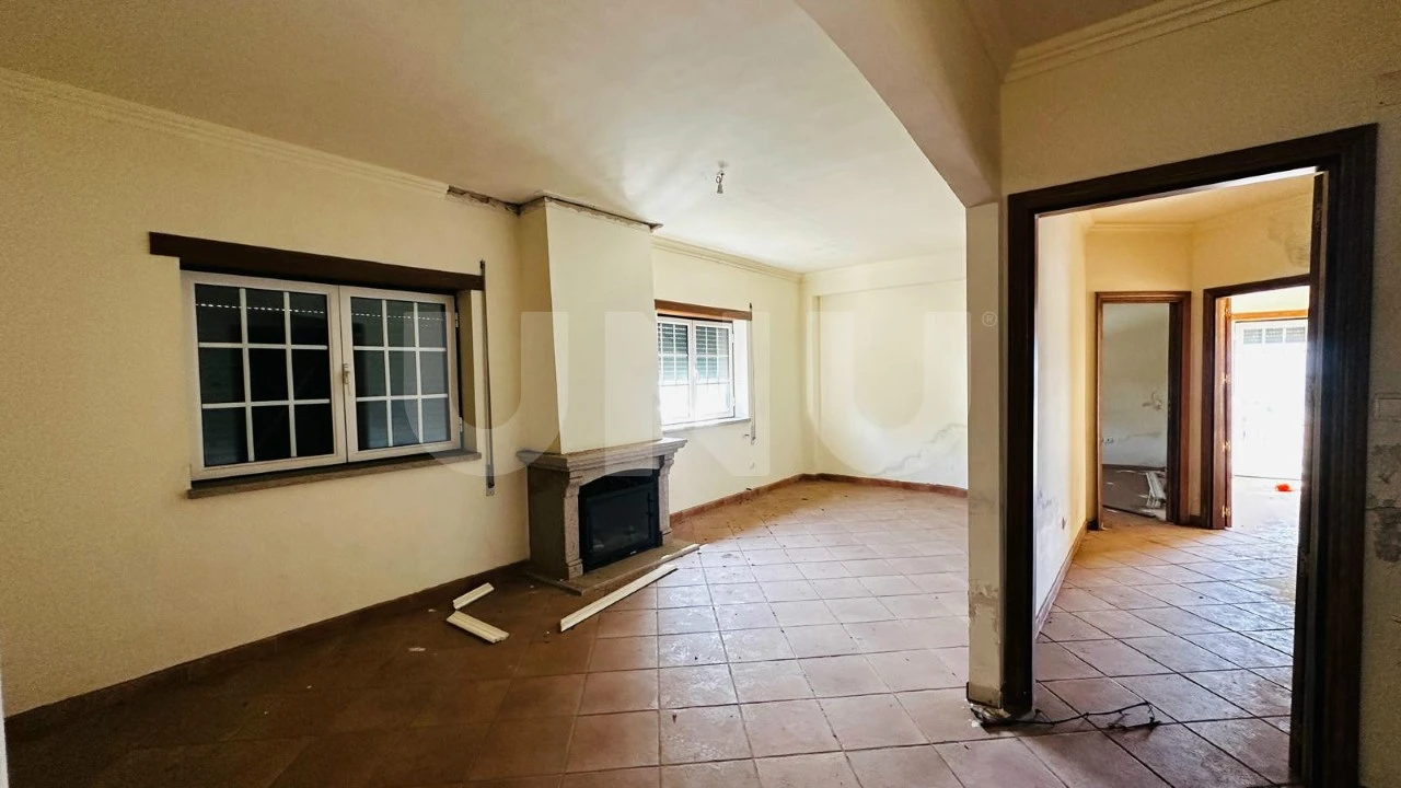 Apartamento para Venda em Tortosendo Foto 7