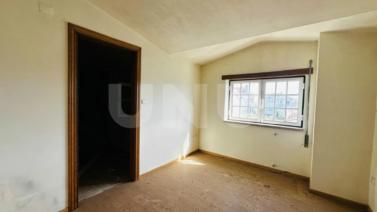 Apartamento para Venda em Tortosendo Foto 8