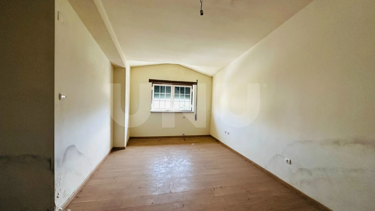 Apartamento para Venda em Tortosendo Foto 9