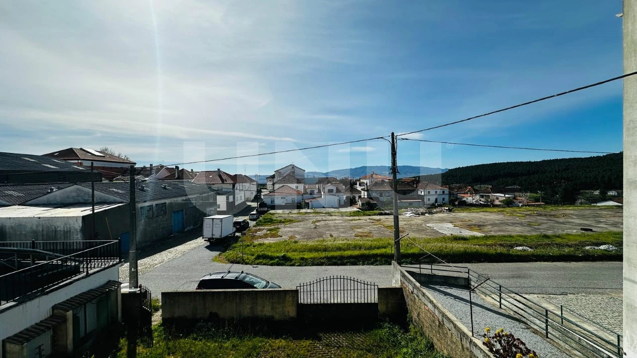 Apartamento para Venda em Tortosendo Foto 20