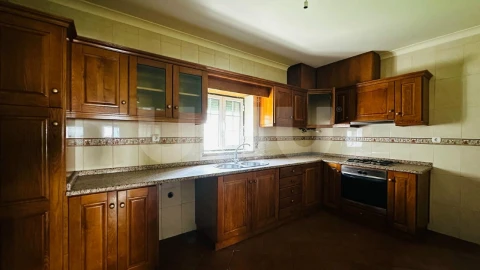Apartamento para Venda em Tortosendo