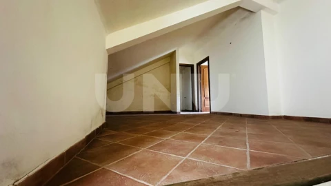 Apartamento para Venda em Tortosendo