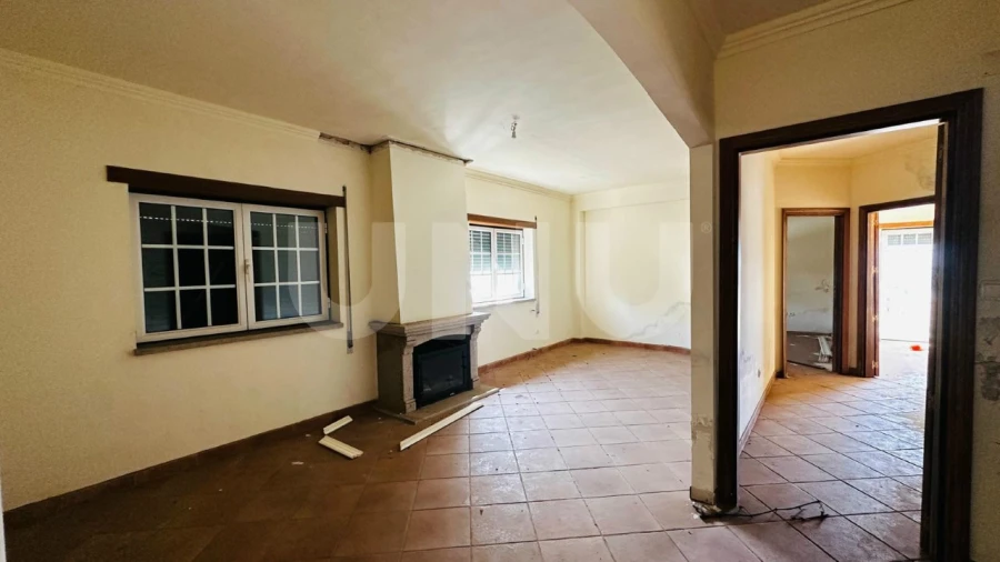 Apartamento para Venda em Tortosendo Foto 7