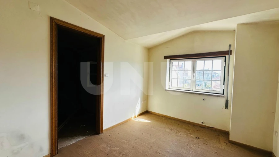 Apartamento para Venda em Tortosendo Foto 8