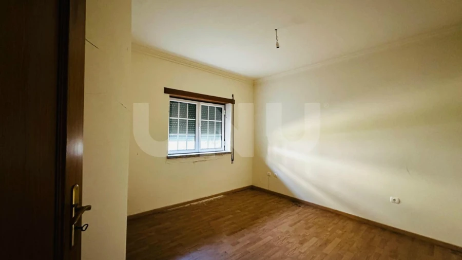 Apartamento para Venda em Tortosendo Foto 12