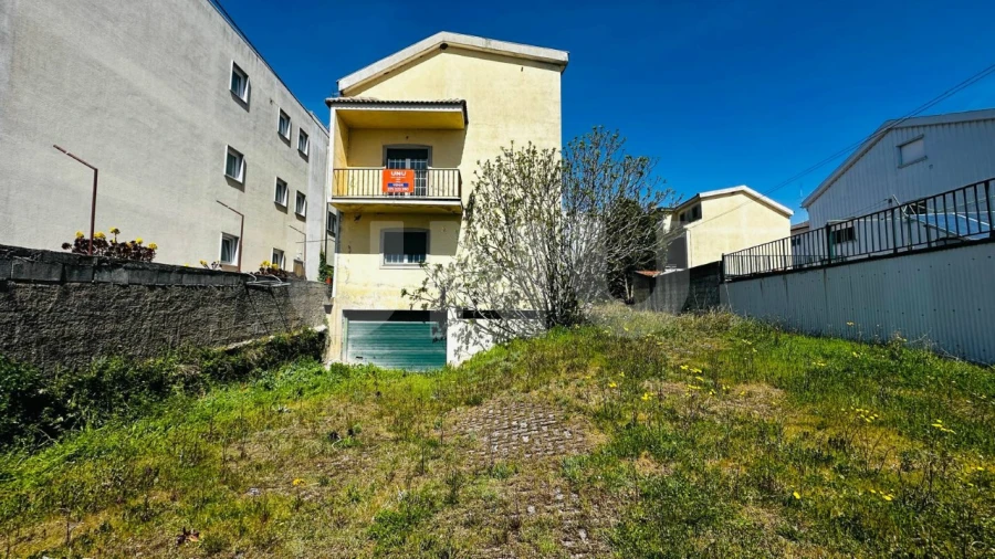 Apartamento para Venda em Tortosendo Foto 19