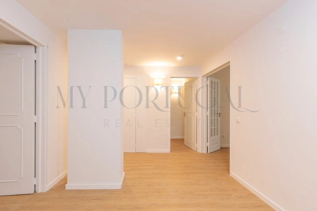 Apartamento T4 para Venda em Algés, Linda-A-Velha e Cruz Quebrada-Dafundo Foto 3