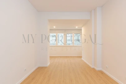 Apartamento T4 para Venda em Algés, Linda-A-Velha e Cruz Quebrada-Dafundo