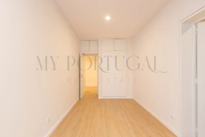 Apartamento T4 para Venda em Algés, Linda-A-Velha e Cruz Quebrada-Dafundo