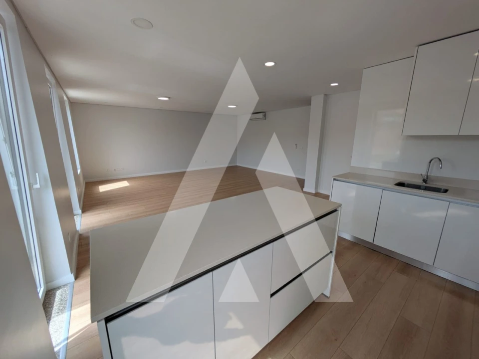 Apartamento T3 para Arrendamento em Esgueira Foto 1