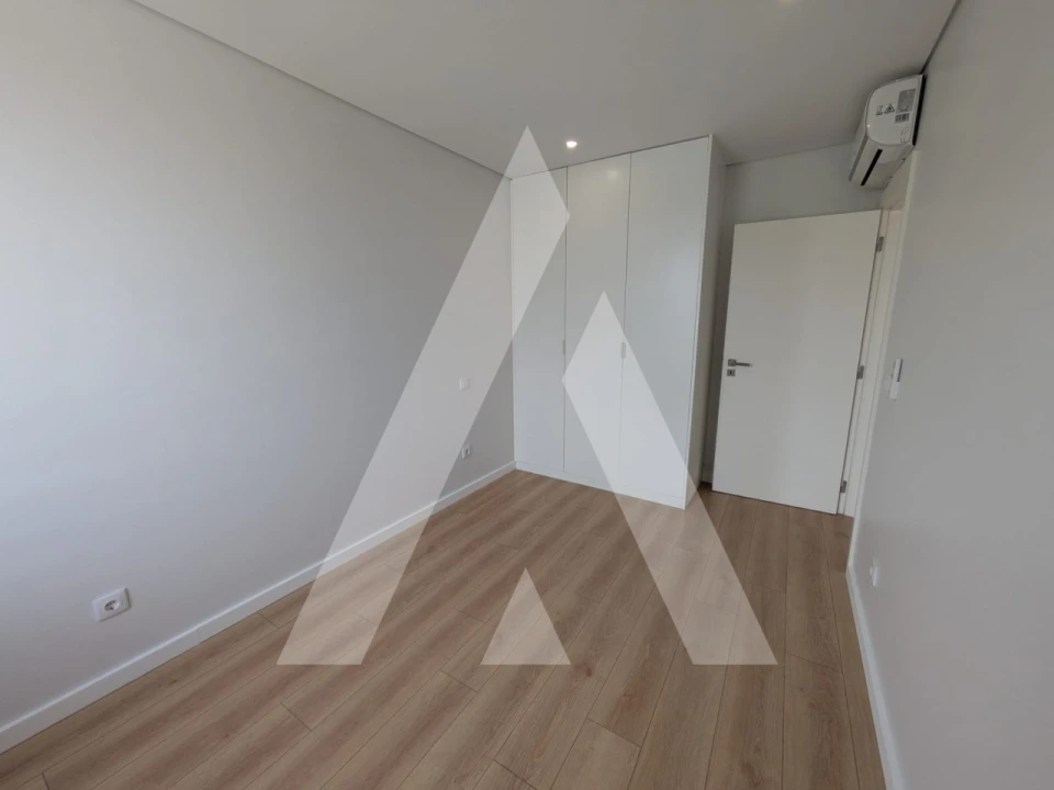 Apartamento T3 para Arrendamento em Esgueira Foto 12