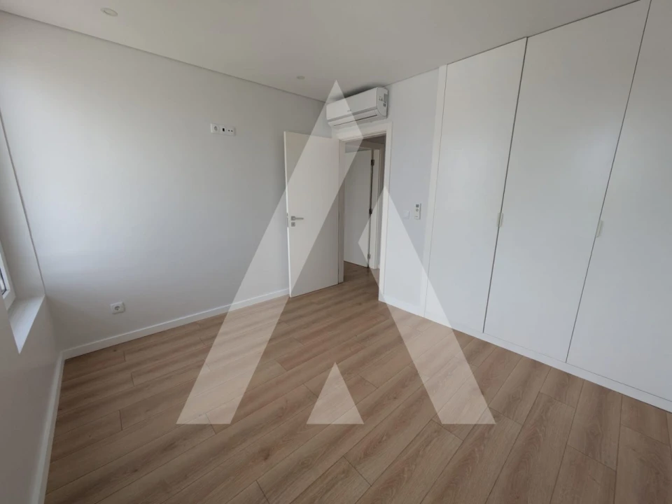 Apartamento T3 para Arrendamento em Esgueira Foto 9