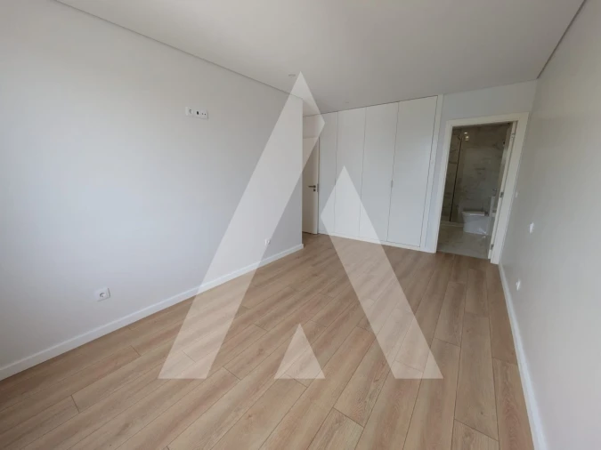 Apartamento T3 para Arrendamento em Esgueira Foto 7