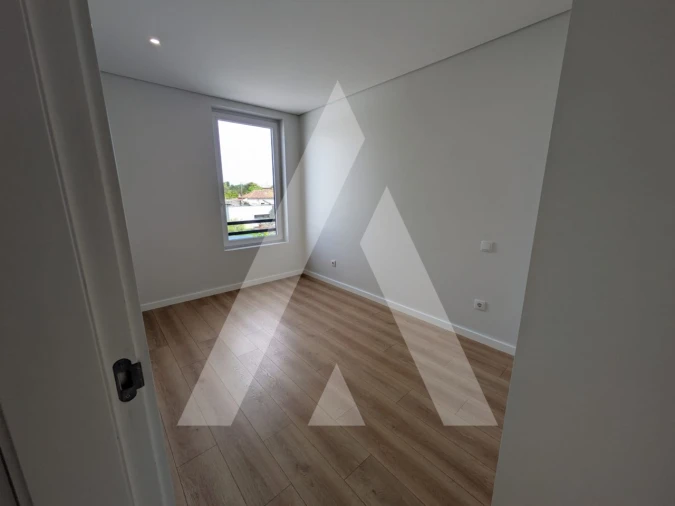 Apartamento T3 para Arrendamento em Esgueira Foto 11