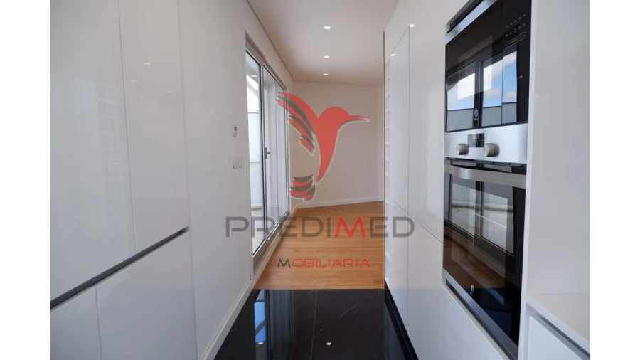 Apartamento para Venda em Cedofeita, Santo Ildefonso, Sé, Miragaia, São Nicolau e Vitória Foto 3