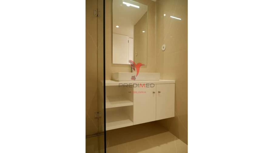 Apartamento para Venda em Cedofeita, Santo Ildefonso, Sé, Miragaia, São Nicolau e Vitória Foto 19