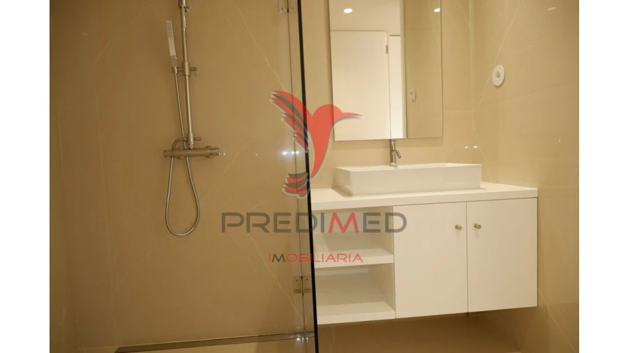 Apartamento para Venda em Cedofeita, Santo Ildefonso, Sé, Miragaia, São Nicolau e Vitória Foto 15