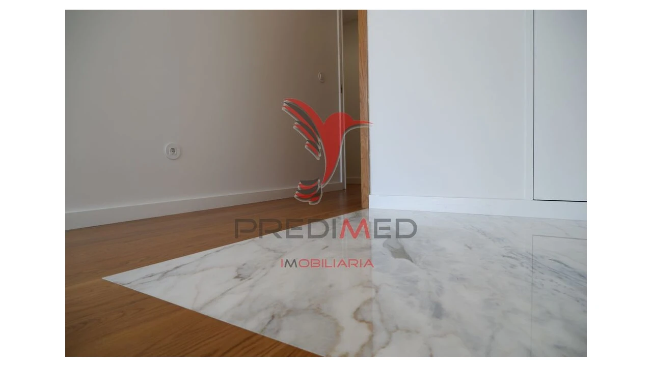 Apartamento para Venda em Cedofeita, Santo Ildefonso, Sé, Miragaia, São Nicolau e Vitória Foto 2