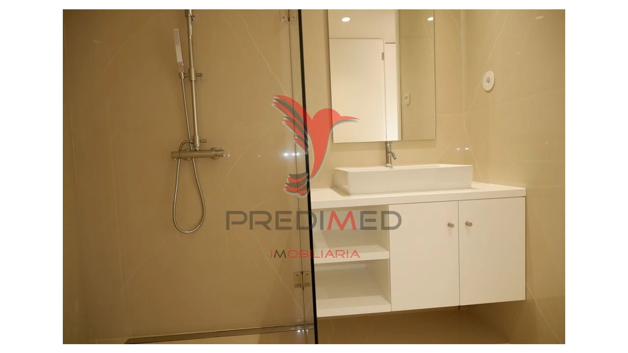 Apartamento para Venda em Cedofeita, Santo Ildefonso, Sé, Miragaia, São Nicolau e Vitória Foto 15