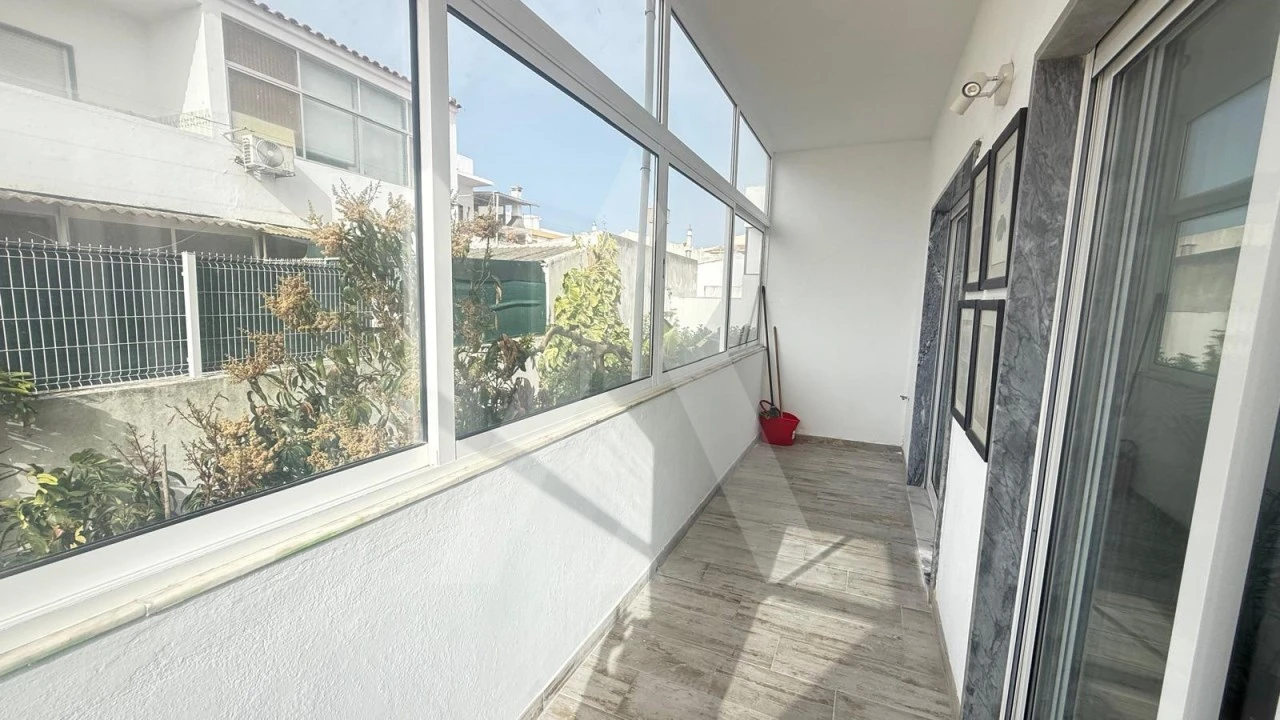 Apartamento T2 para Venda em Quarteira Foto 12