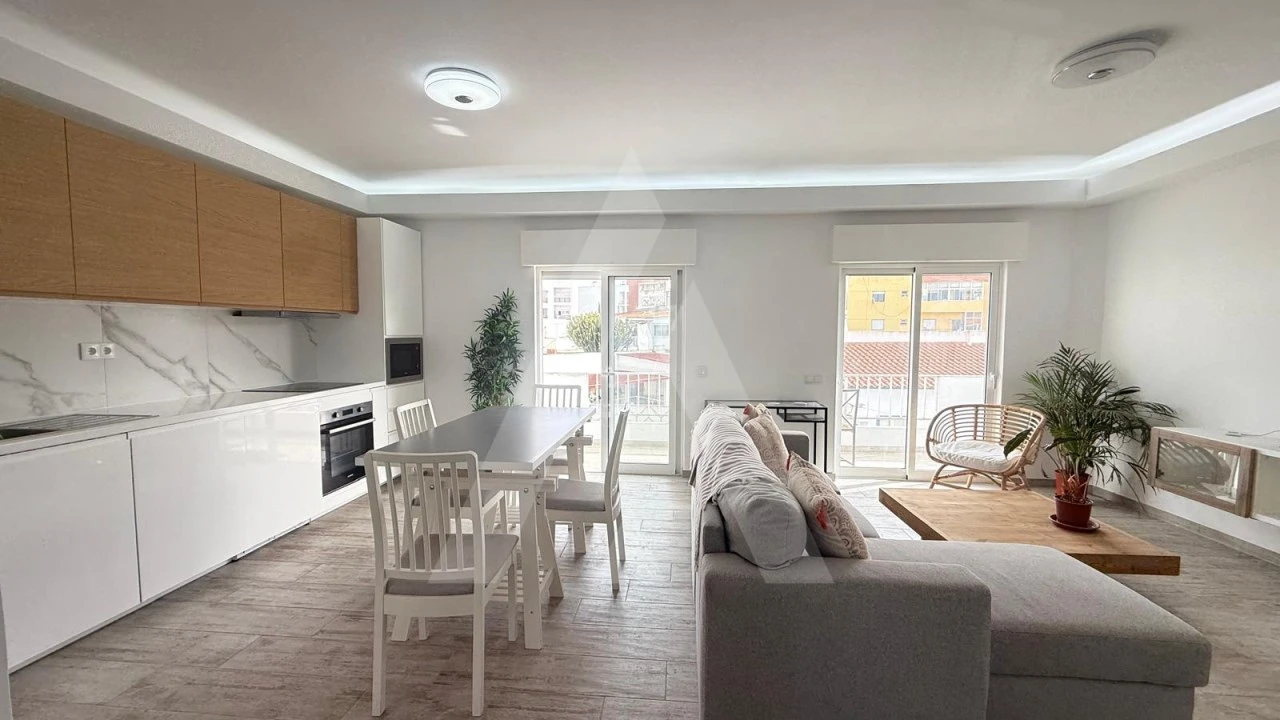 Apartamento T2 para Venda em Quarteira Foto 2