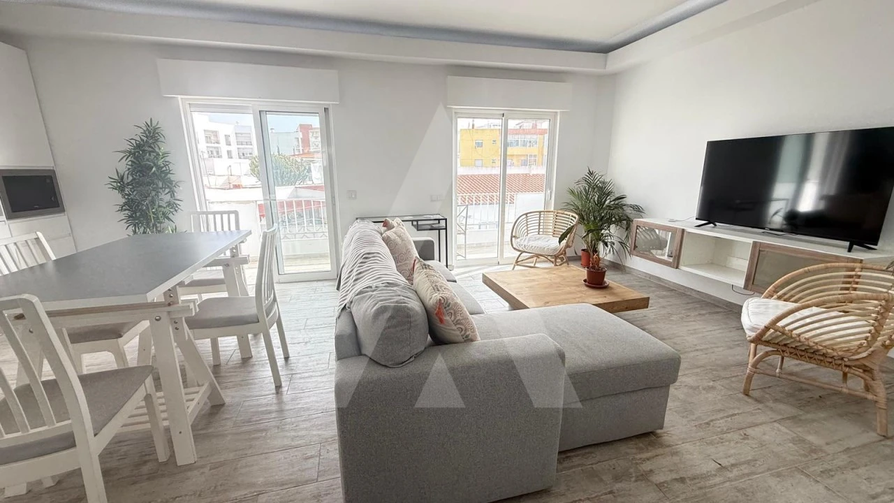 Apartamento T2 para Venda em Quarteira Foto 4