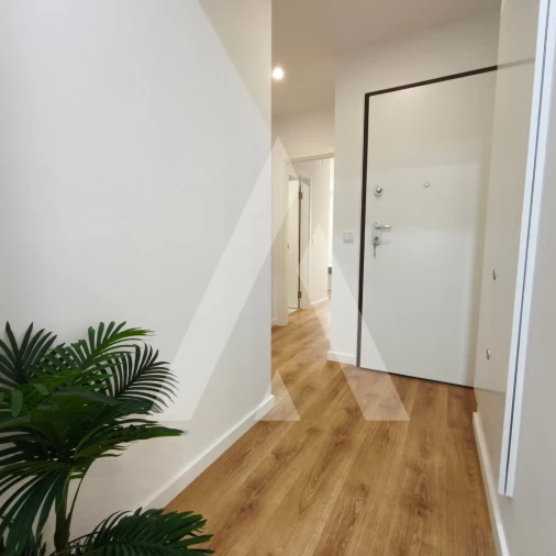 Apartamento T2 para Venda em Benfica Foto 2