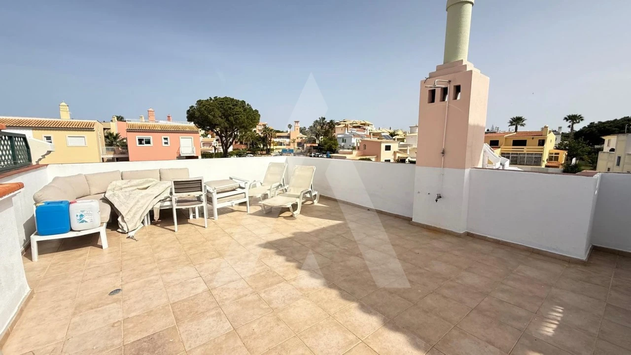 Apartamento T2 para Venda em Quarteira Foto 21
