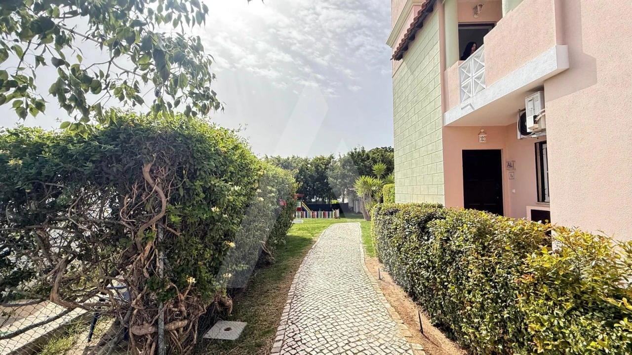 Apartamento T2 para Venda em Quarteira Foto 29