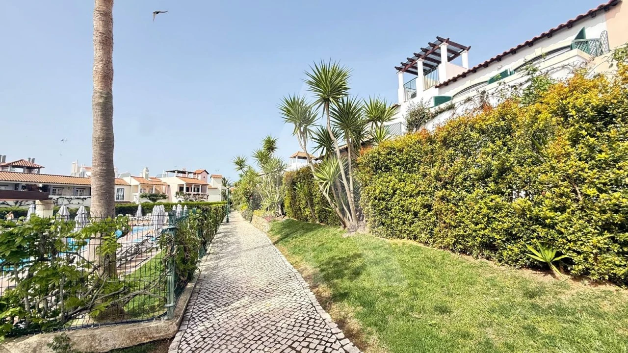 Apartamento T2 para Venda em Quarteira Foto 31
